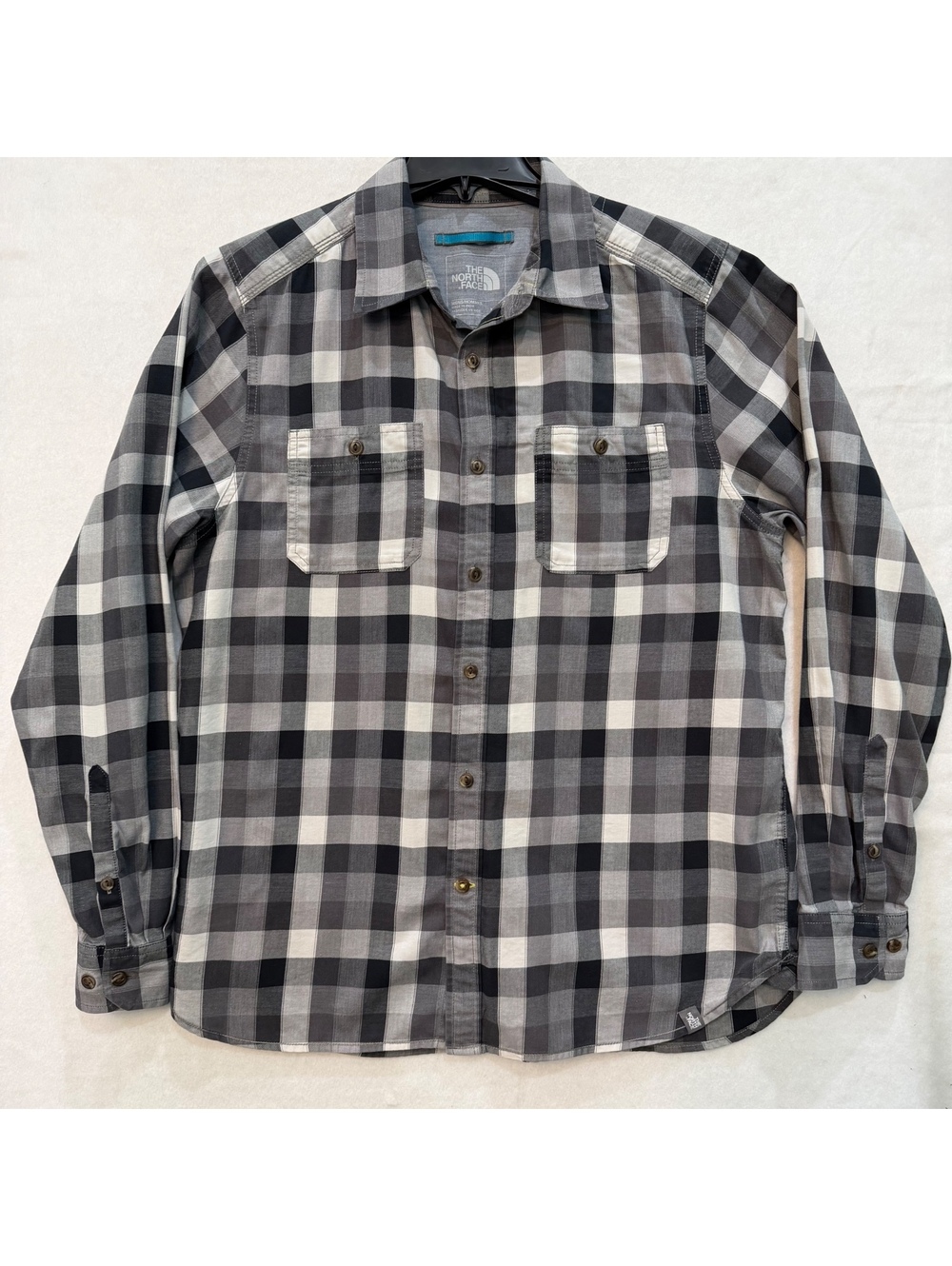 The North Face Men's Cumberland Long Sleeve Button Shirt Size Large Gray Black